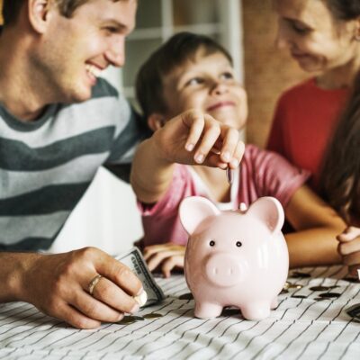 WHY IT’S IMPORTANT TO DO FINANCES AS A FAMILY